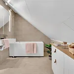 アパート Near Downtown - Large Beds - Free Parking トロムソ