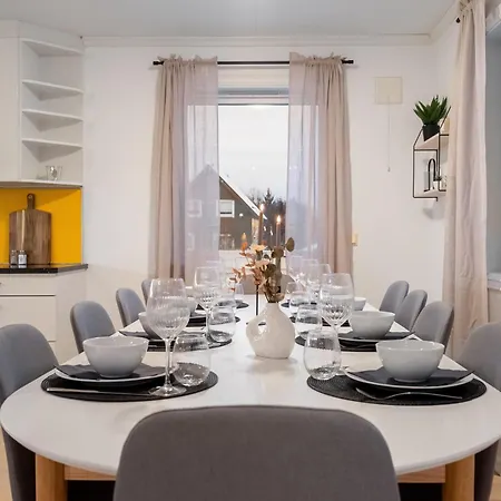 Apartment Near Downtown - Large Beds - Free Parking Tromso