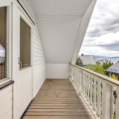 Apartment Near Downtown - Large Beds - Free Parking Tromso